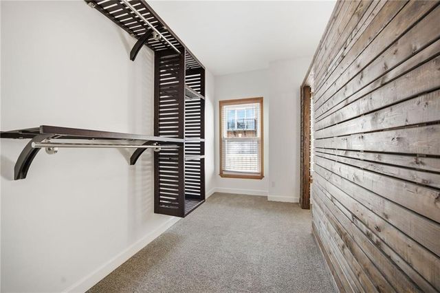 21 E 29TH Street, Kansas City, MO 64108