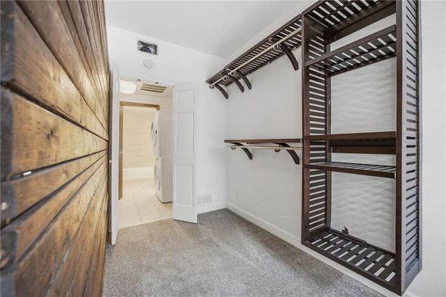 21 E 29TH Street, Kansas City, MO 64108