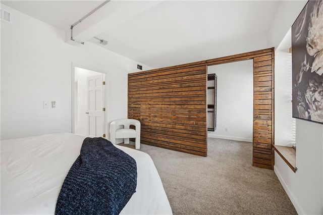 21 E 29TH Street, Kansas City, MO 64108
