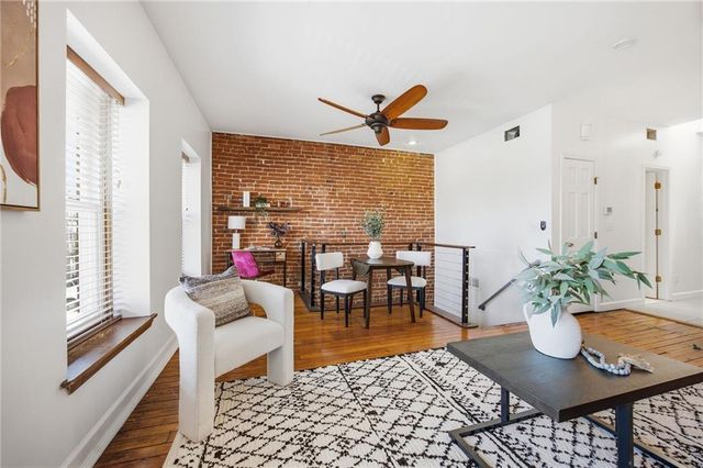 21 E 29TH Street, Kansas City, MO 64108
