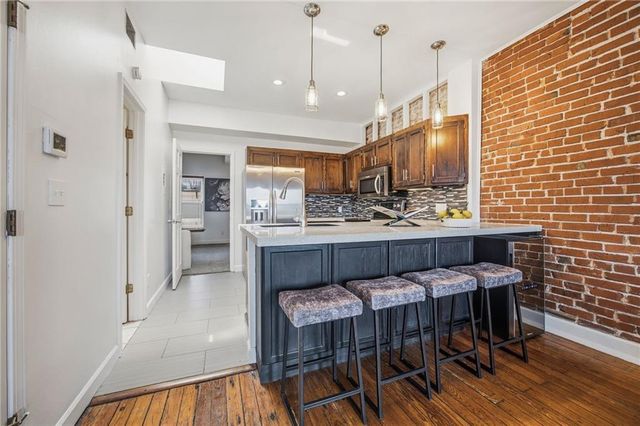 21 E 29TH Street, Kansas City, MO 64108