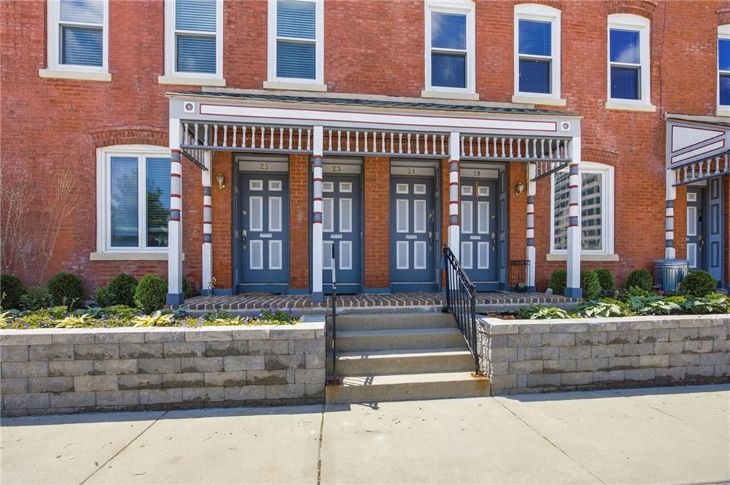 21 E 29TH Street, Kansas City, MO 64108