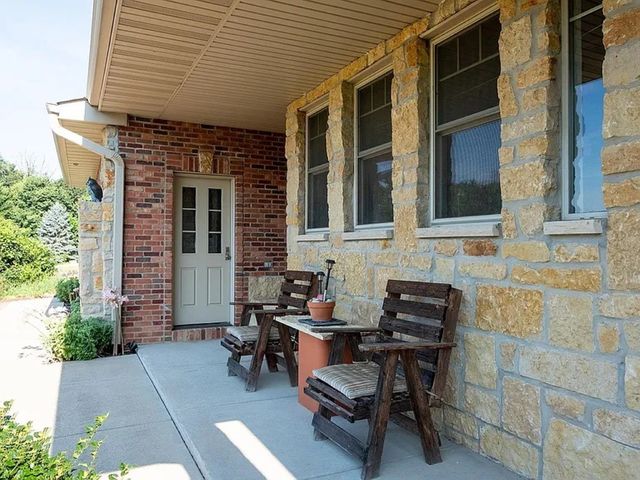 7822 Burr Oak Road, Roscoe, IL 61073