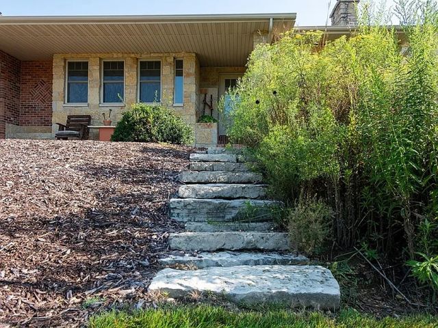 7822 Burr Oak Road, Roscoe, IL 61073