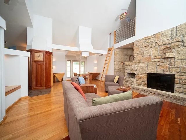 7822 Burr Oak Road, Roscoe, IL 61073