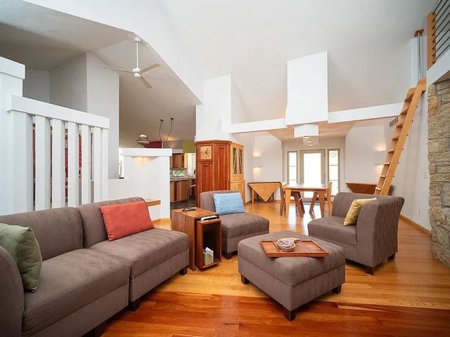 7822 Burr Oak Road, Roscoe, IL 61073