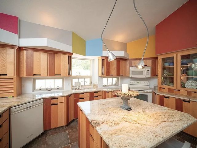 7822 Burr Oak Road, Roscoe, IL 61073