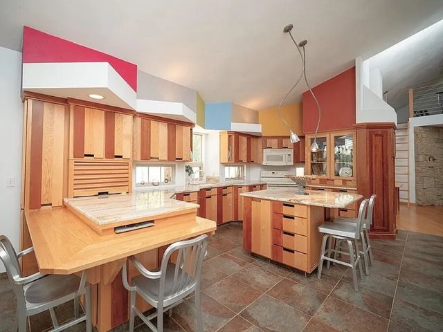 7822 Burr Oak Road, Roscoe, IL 61073