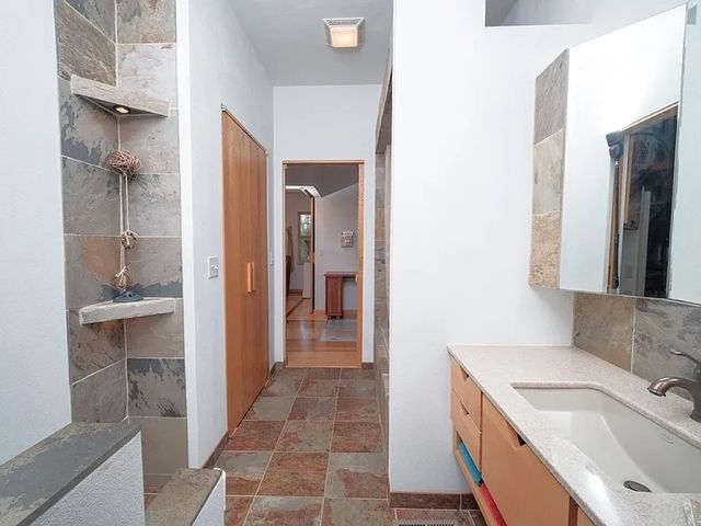 7822 Burr Oak Road, Roscoe, IL 61073