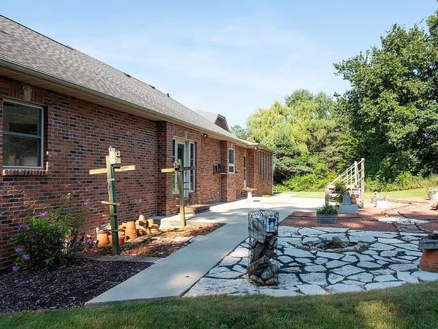 7822 Burr Oak Road, Roscoe, IL 61073