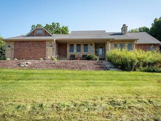 7822 Burr Oak Road, Roscoe, IL 61073