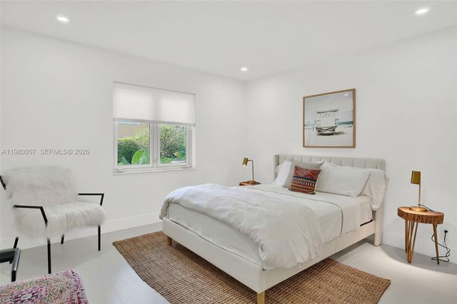 117 NE 20th St, Wilton Manors, FL 33305