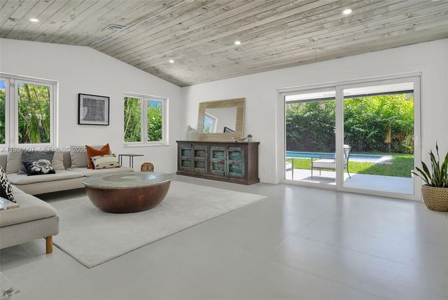 117 NE 20th St, Wilton Manors, FL 33305