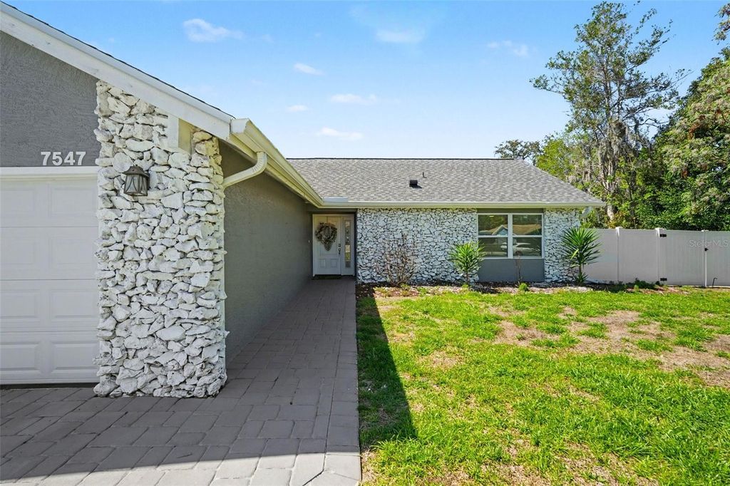 Image 2 of property listing at 7547 LANDMARK DRIVE, Spring Hill, FL 34606