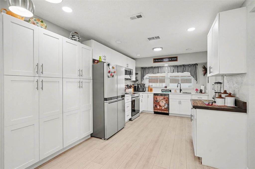 Image 10 of property listing at 7547 LANDMARK DRIVE, Spring Hill, FL 34606