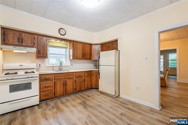 151 4th Avenue, Hawthorne, NJ 07506
