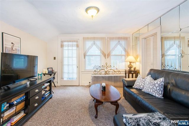 151 4th Avenue, Hawthorne, NJ 07506