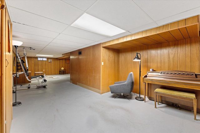 2709 Pinehurst AVENUE, Racine, WI 53403