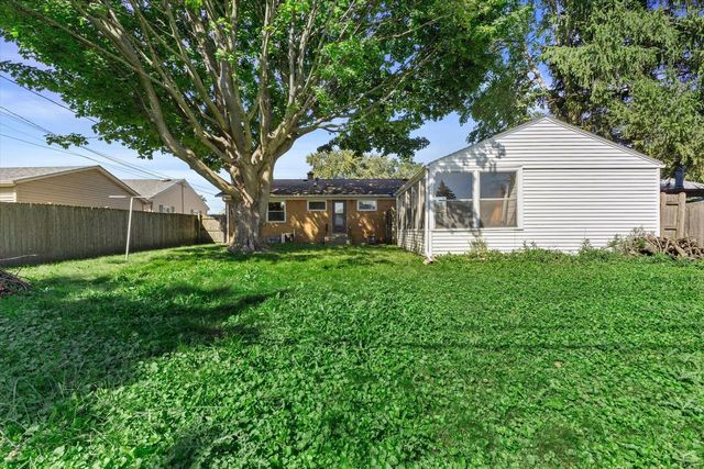 2709 Pinehurst AVENUE, Racine, WI 53403