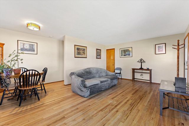 2709 Pinehurst AVENUE, Racine, WI 53403