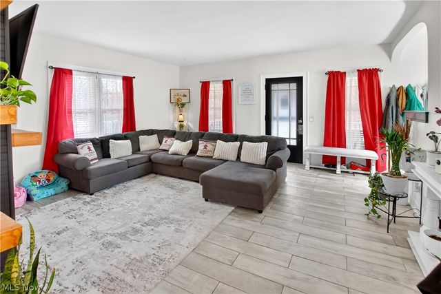 363 Seeley Street, Amherst, OH 44001