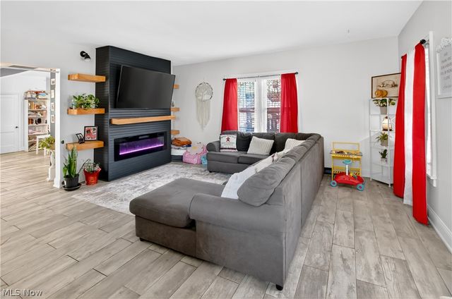 363 Seeley Street, Amherst, OH 44001