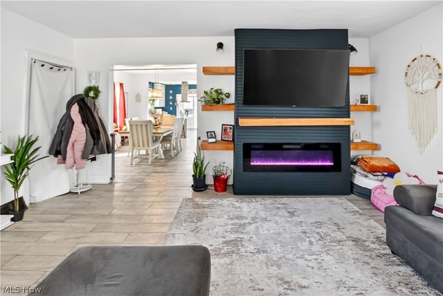 363 Seeley Street, Amherst, OH 44001