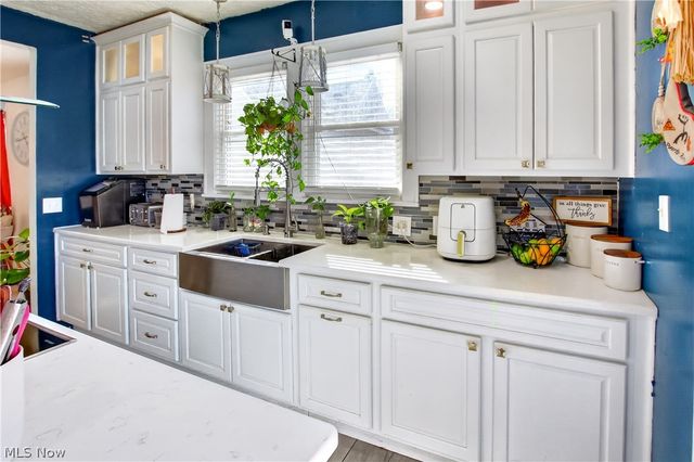 363 Seeley Street, Amherst, OH 44001