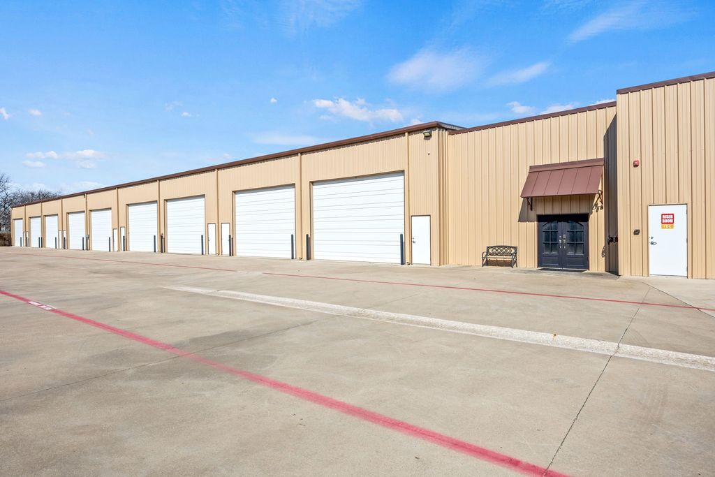 853 Main Street B11, Lake Dallas, TX 75065 — photo 2
