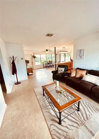 904 SE 12th Street, Fort Lauderdale, FL 33316