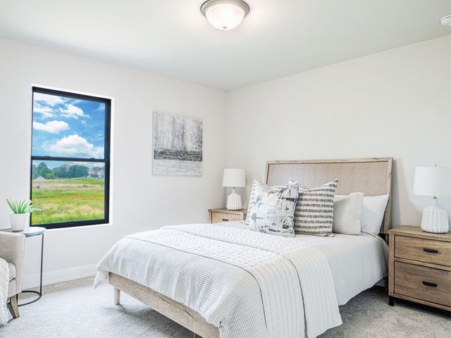 1753 Trailbrook, Valparaiso, IN 46385