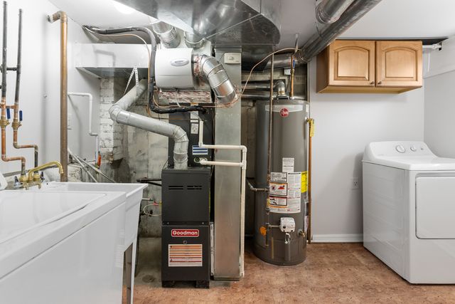 8824 Robin Drive F, Des Plaines, IL 60016