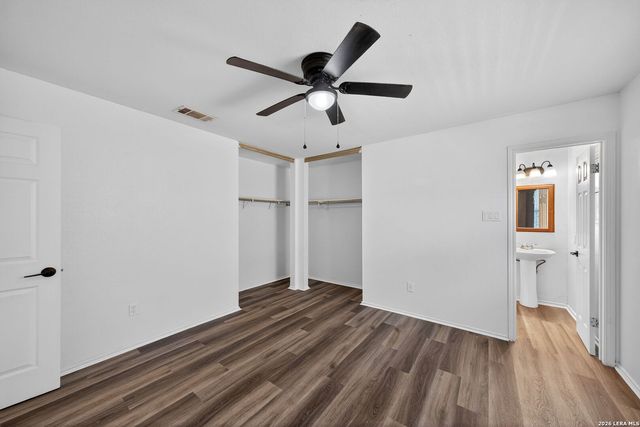 7423 Hardesty, San Antonio, TX 78250