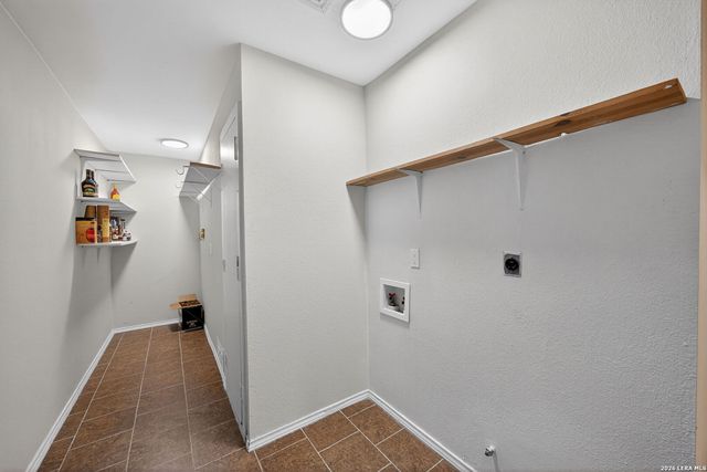 7423 Hardesty, San Antonio, TX 78250