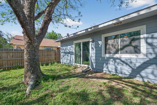 7423 Hardesty, San Antonio, TX 78250