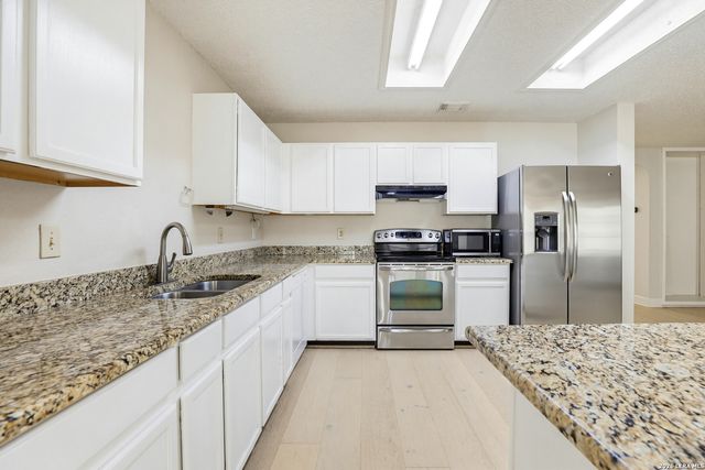 4838 SUNLIT WELL DR, San Antonio, TX 78247