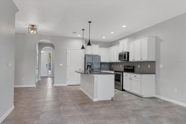 8657 PALMER PARK CIRCLE, Sarasota, FL 34238