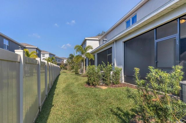 8657 PALMER PARK CIRCLE, Sarasota, FL 34238