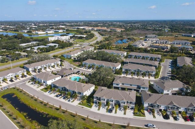 8657 PALMER PARK CIRCLE, Sarasota, FL 34238