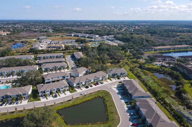 8657 PALMER PARK CIRCLE, Sarasota, FL 34238