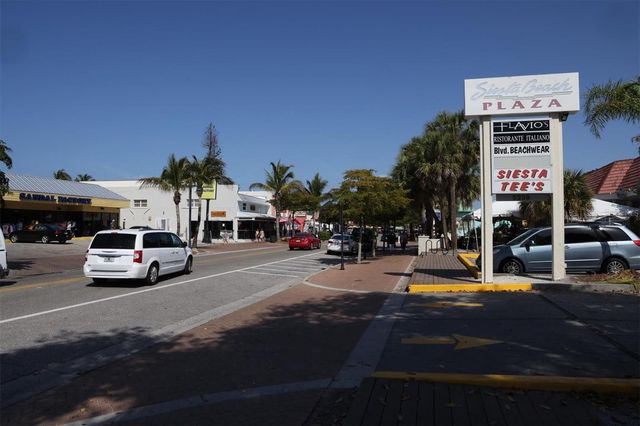 8657 PALMER PARK CIRCLE, Sarasota, FL 34238