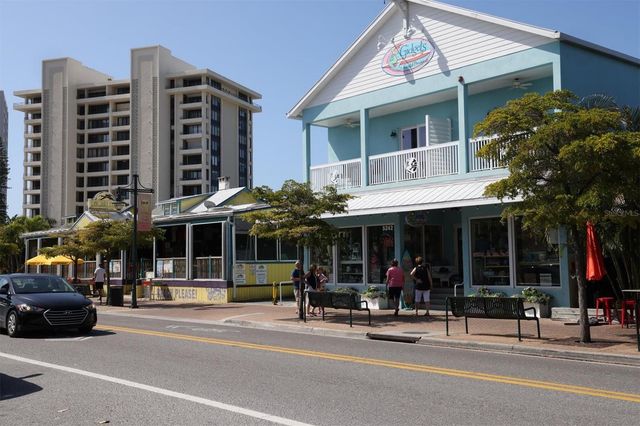 8657 PALMER PARK CIRCLE, Sarasota, FL 34238