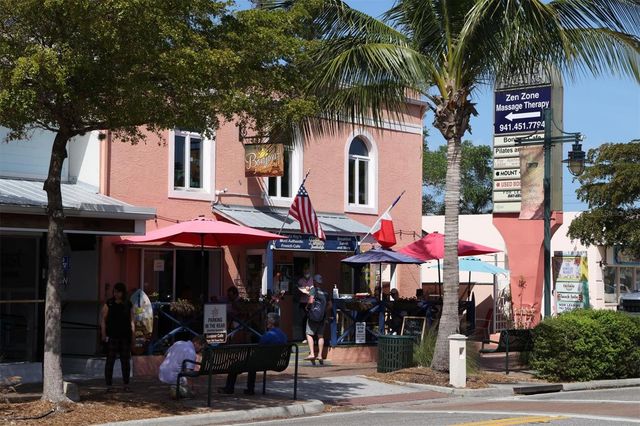 8657 PALMER PARK CIRCLE, Sarasota, FL 34238