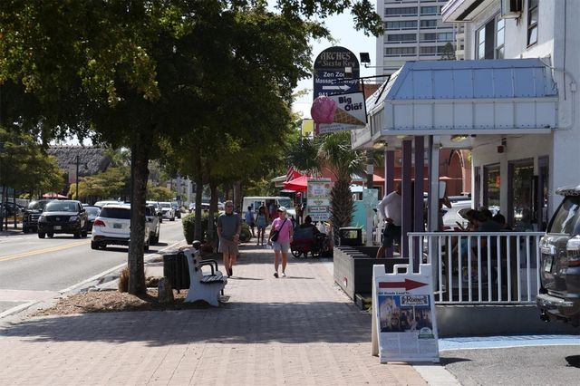 8657 PALMER PARK CIRCLE, Sarasota, FL 34238