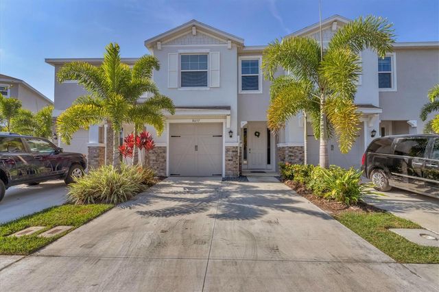 8657 PALMER PARK CIRCLE, Sarasota, FL 34238