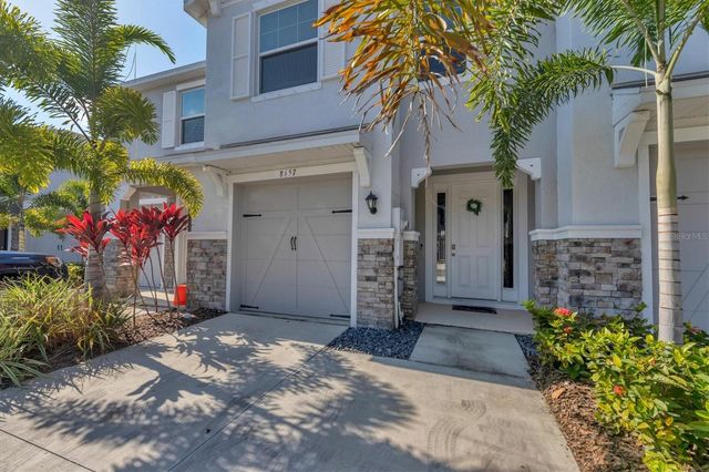 8657 PALMER PARK CIRCLE, Sarasota, FL 34238