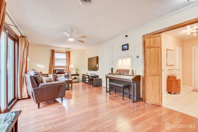 1 Ballo Place, Edison, NJ 08820