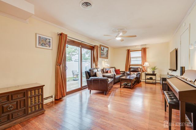1 Ballo Place, Edison, NJ 08820