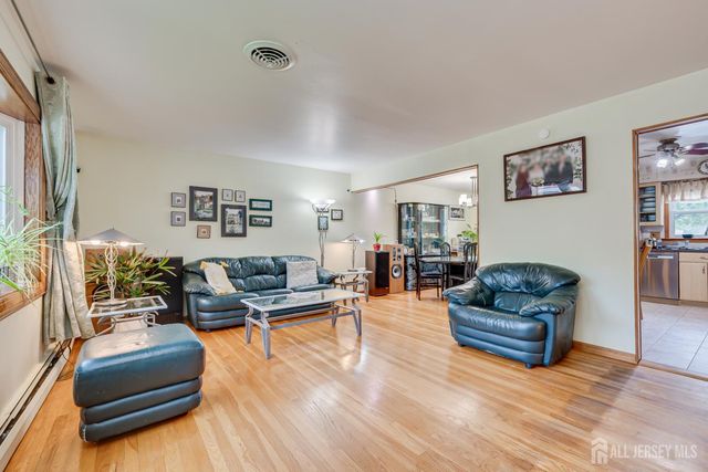 1 Ballo Place, Edison, NJ 08820