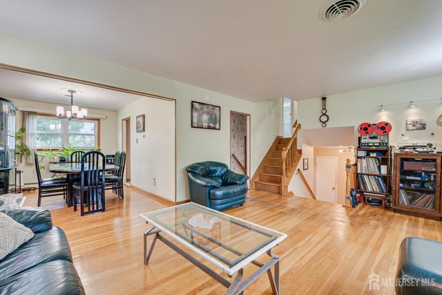 1 Ballo Place, Edison, NJ 08820